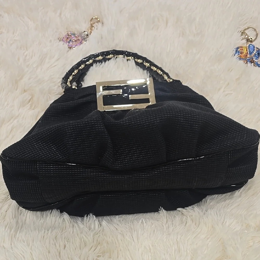 Elegant Black Handbag - Picture 5 of 13